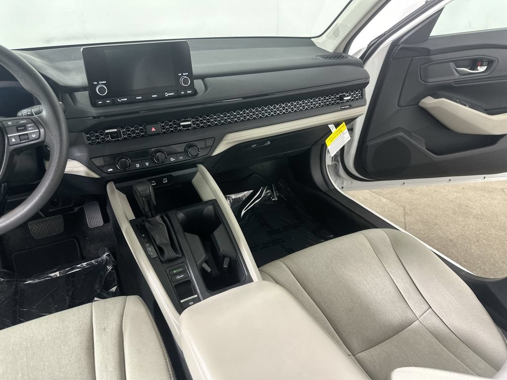 Used 2024 Honda Accord EX image 21