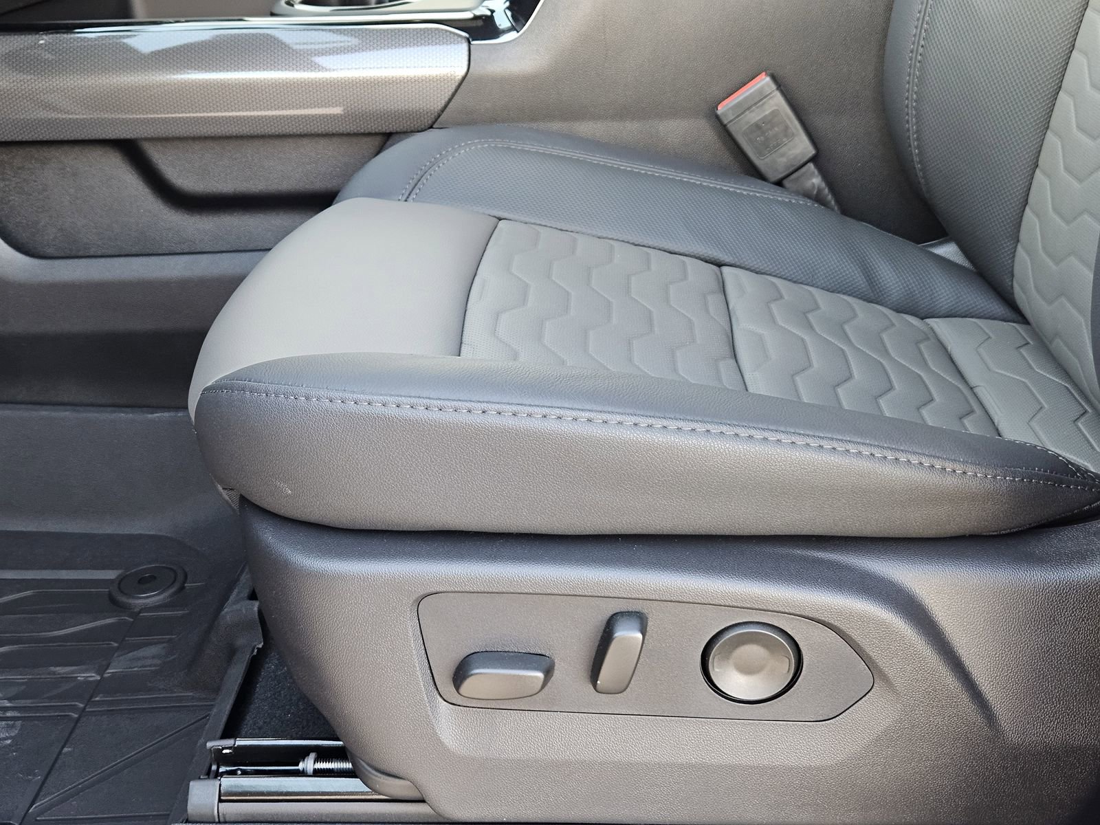 New 2026 Chevrolet Silverado 2500 ZR2 image 26