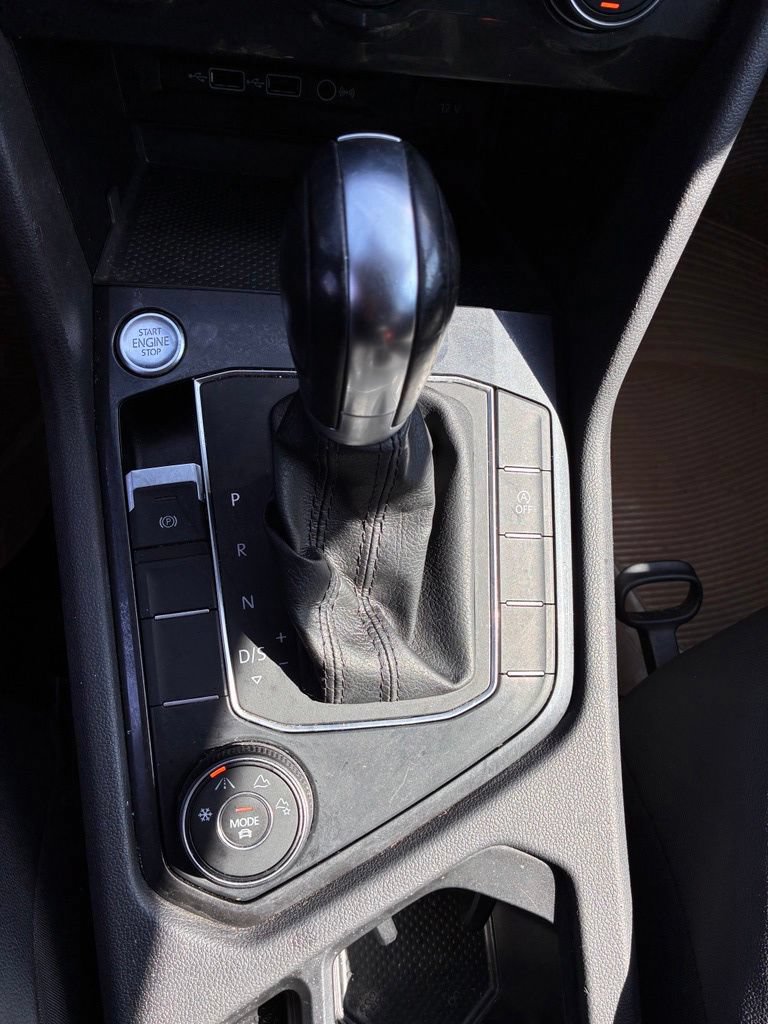 Used 2019 Volkswagen Tiguan SE AWD/4WD image 39
