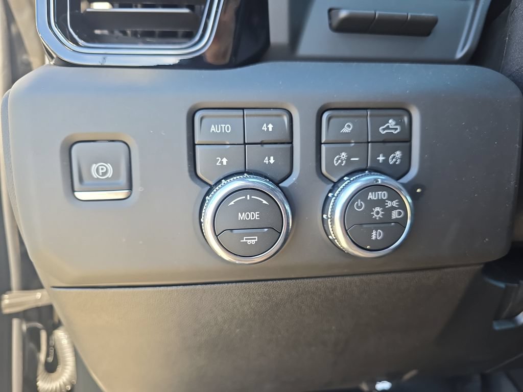 New 2026 GMC Sierra 2500 AT4 w/ AT4 Premium Plus Package AWD/4WD image 26