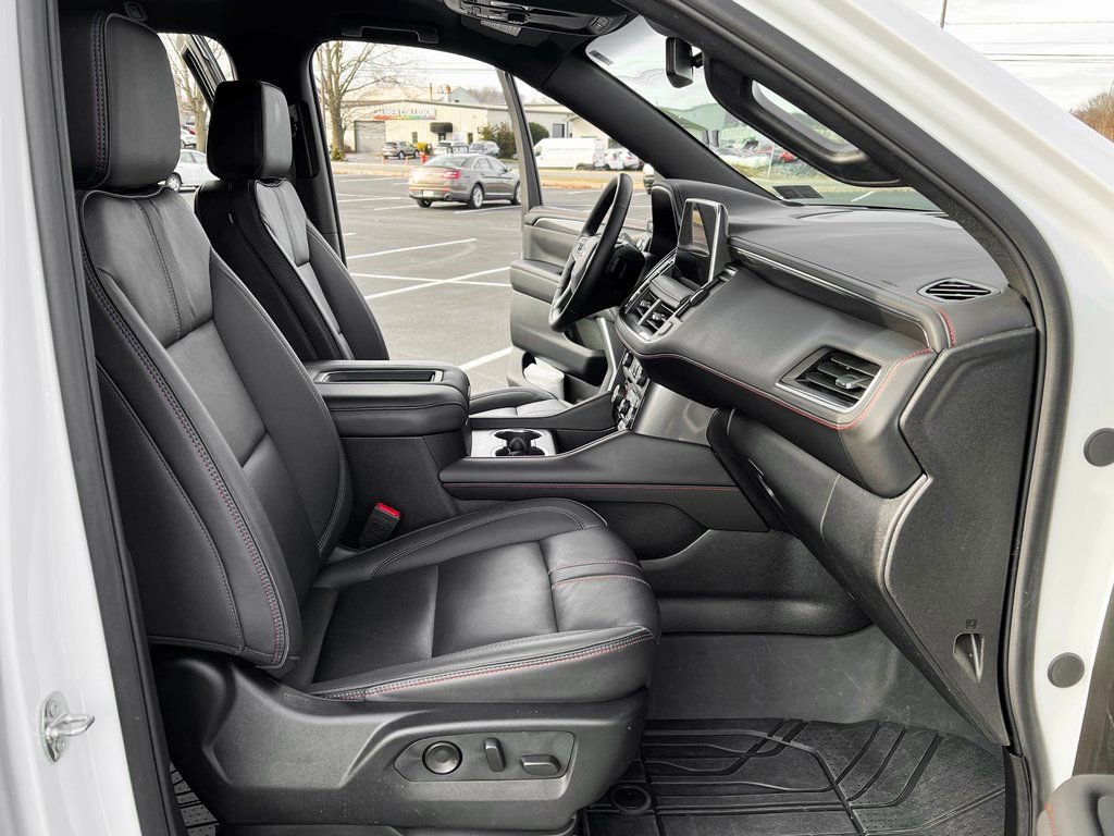 Used 2024 Chevrolet Suburban RST image 20