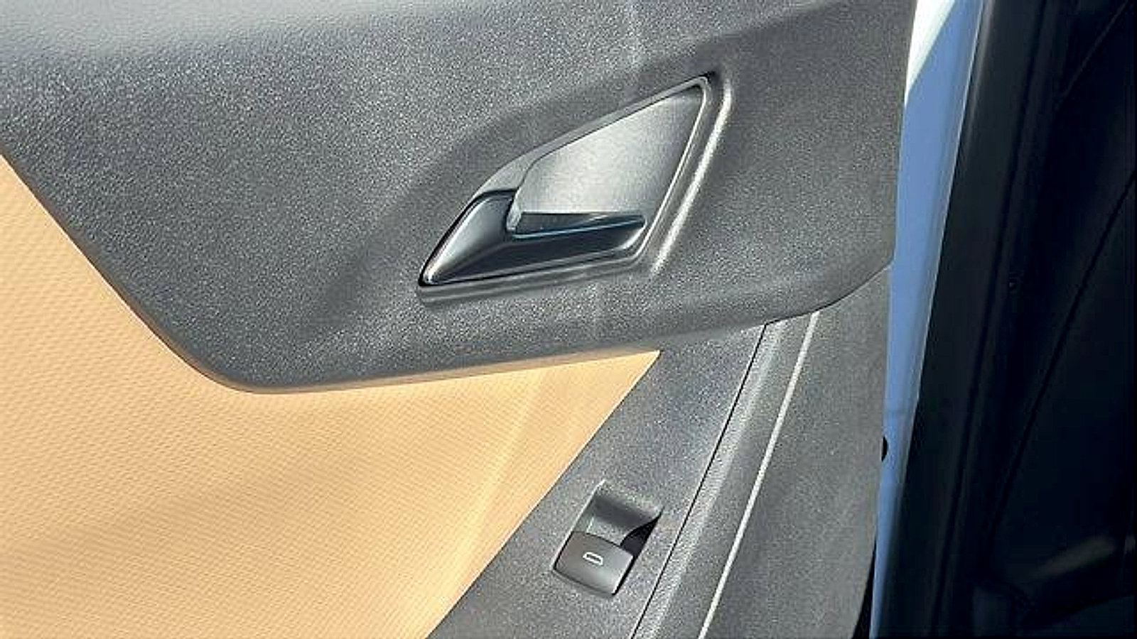 New 2026 Chevrolet Equinox ACTIV w/ Convenience Package III image 12