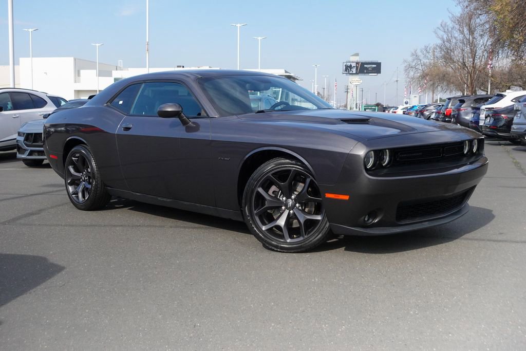 Used 2018 Dodge Challenger R/T w/ Blacktop Package image 5