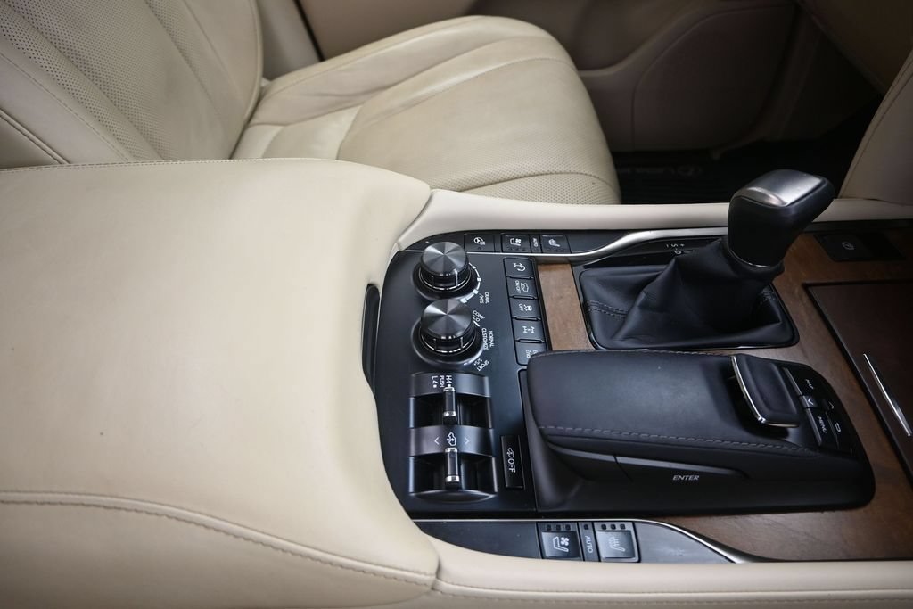 Certified 2021 Lexus LX 570 4WD w/ Luxury Package image 27