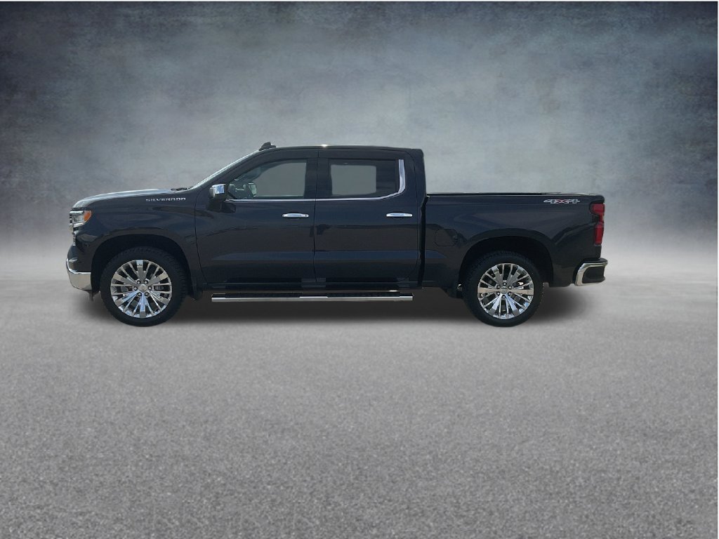 Used 2022 Chevrolet Silverado 1500 LTZ w/ Technology Package AWD/4WD image 4