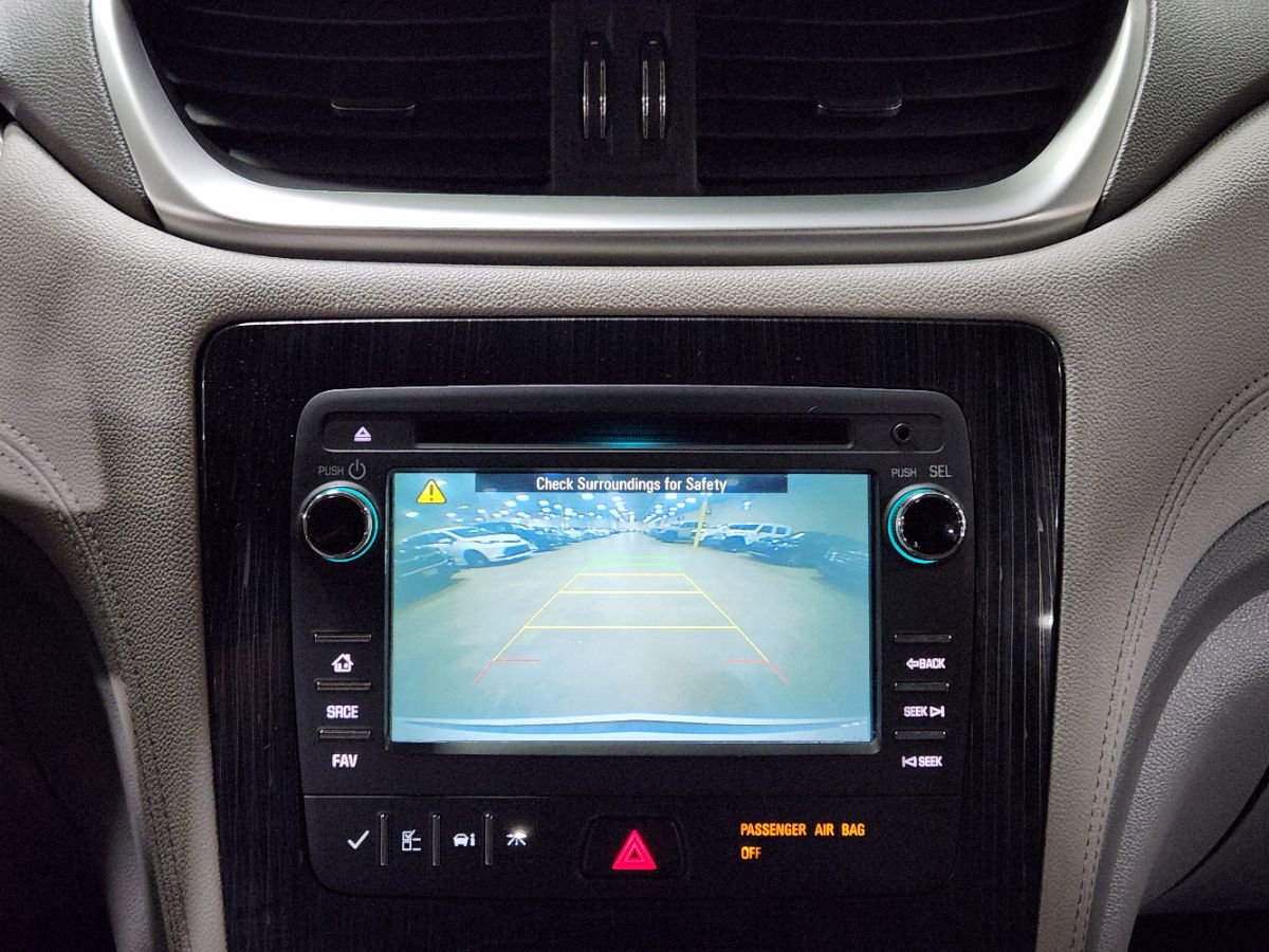 Used 2017 Chevrolet Traverse LT image 37