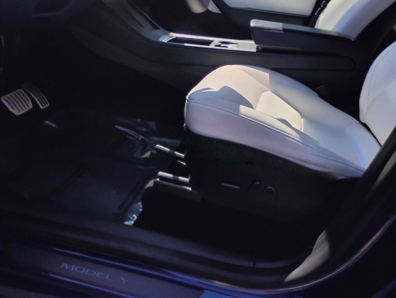 Used 2021 Tesla Model Y Performance AWD/4WD image 9