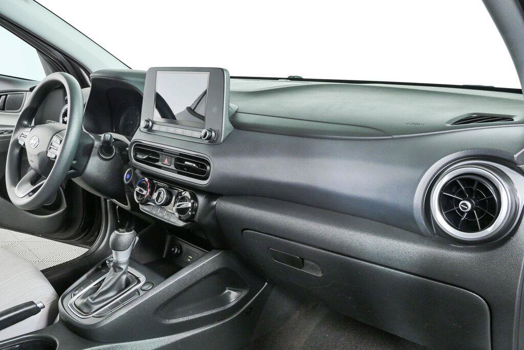 Used 2022 Hyundai Kona SEL FWD image 21