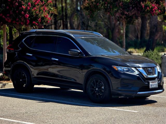 Used 2020 Nissan Rogue SV image 5