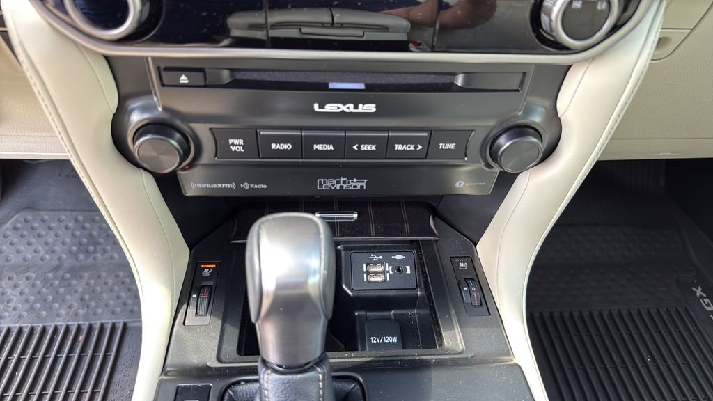Used 2023 Lexus GX 460 Premium w/ Premium Plus Package AWD/4WD image 29
