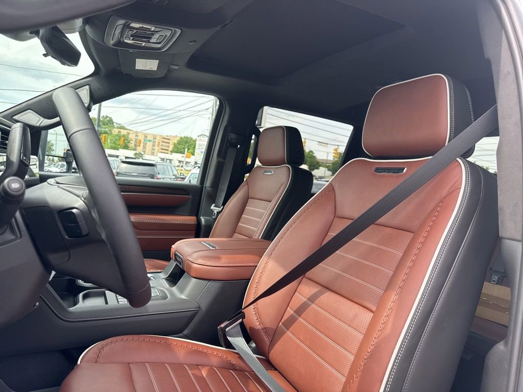 New 2026 GMC Sierra 3500 Denali Ultimate AWD/4WD image 19