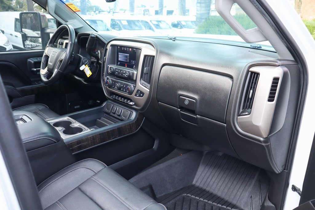 Used 2016 GMC Sierra 3500 Denali w/ Duramax Plus Package image 47
