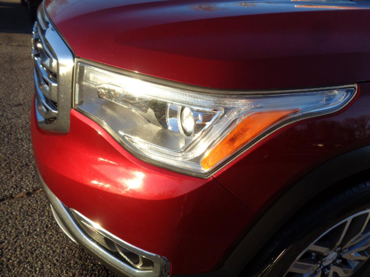 Used 2017 GMC Acadia SLE w/ Driver Alert Package I image 10