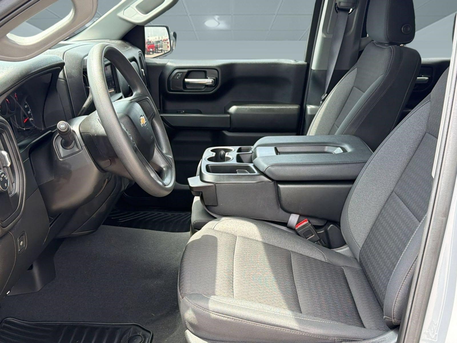 Certified 2024 Chevrolet Silverado 1500 Custom w/ LPO, Dark Essentials Package RWD image 5