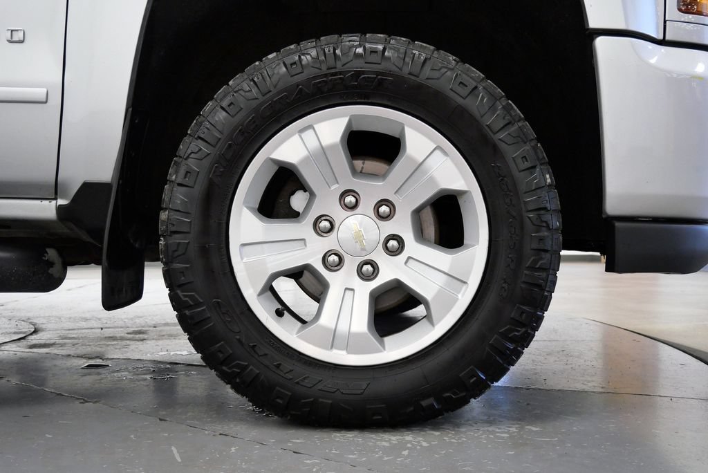 Used 2017 Chevrolet Silverado 1500 LT w/ All Star Edition AWD/4WD image 33