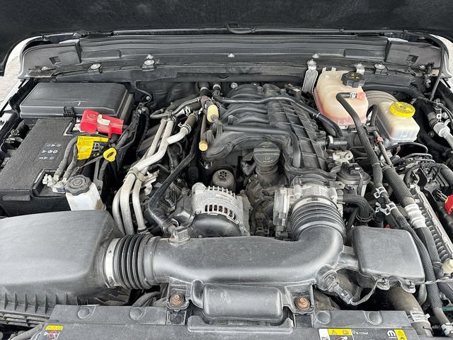 Used 2022 Jeep Wrangler Unlimited Sahara AWD/4WD image 26