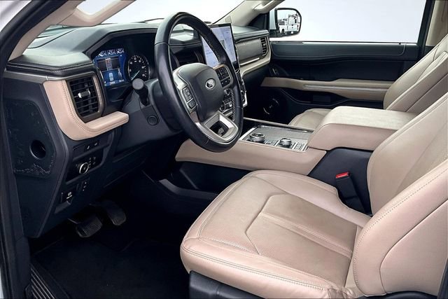 Used 2024 Ford Expedition Max Limited image 19