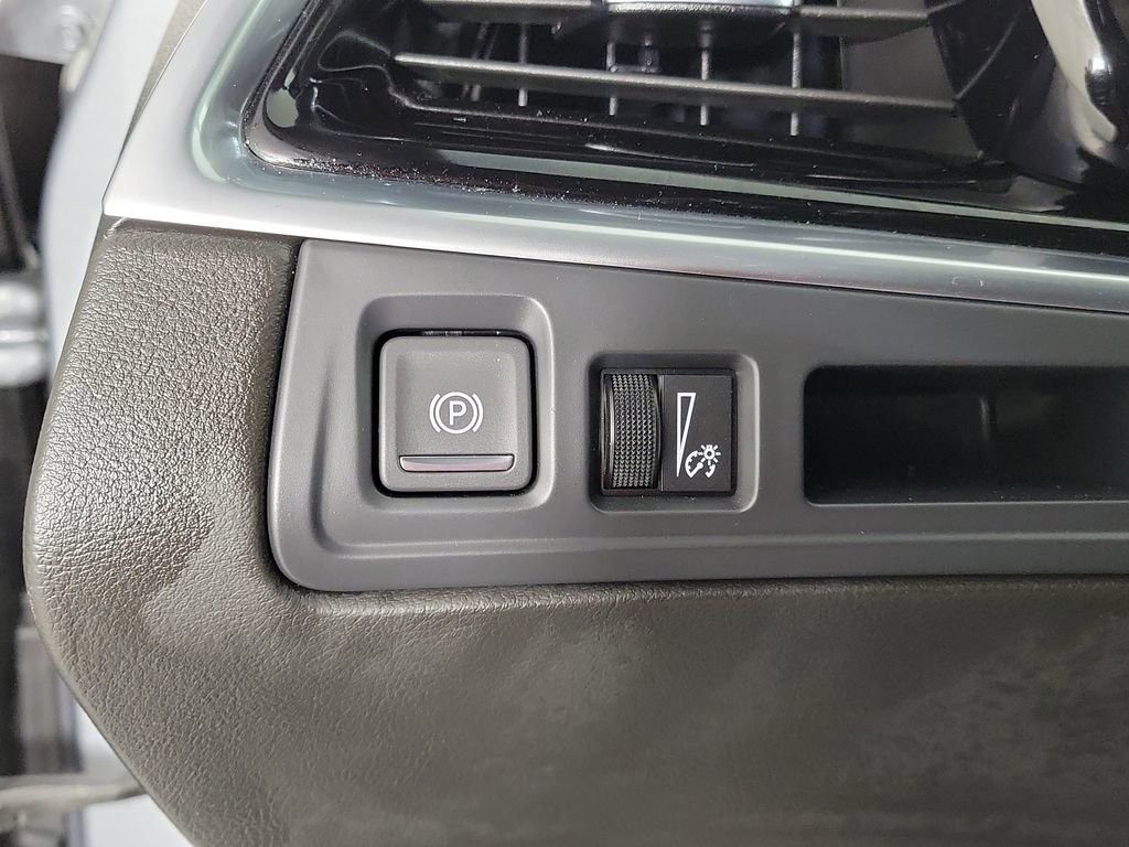 Certified 2024 Cadillac XT6 Luxury w/ LPO, Floor Liner Package FWD image 32