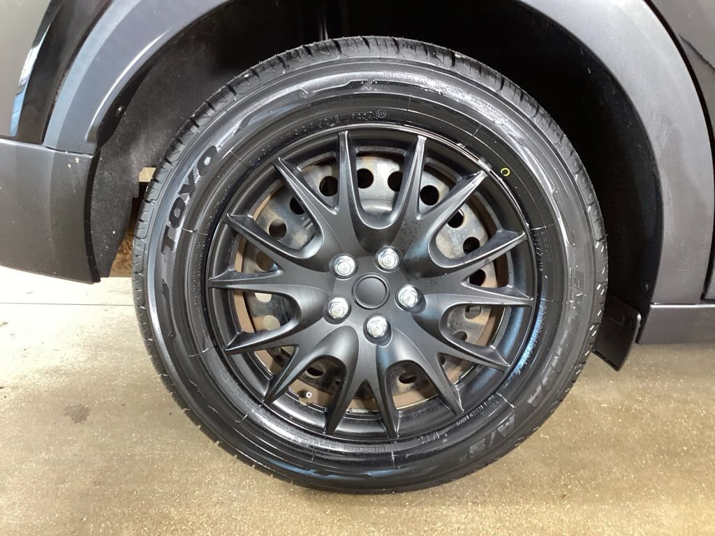 Used 2018 Nissan Kicks SV FWD image 36