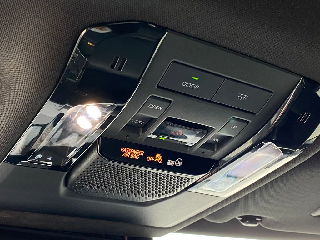 Used 2024 Lexus GX 550 w/ Accessory Package (2T) image 23