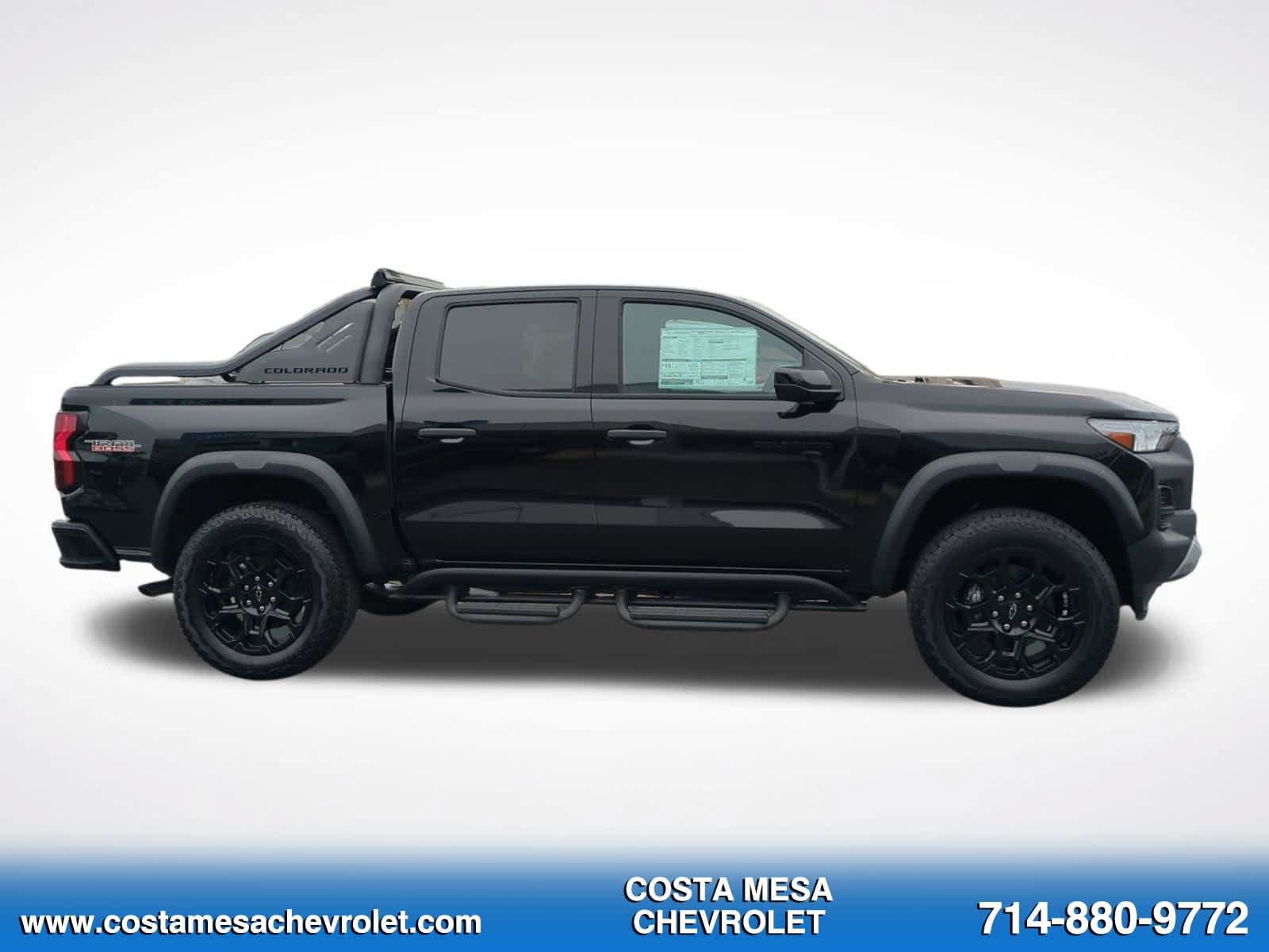 New 2026 Chevrolet Colorado Trail Boss w/ Midnight Edition AWD/4WD image 4