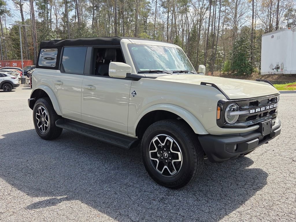 Used 2025 Ford Bronco Outer Banks image 1