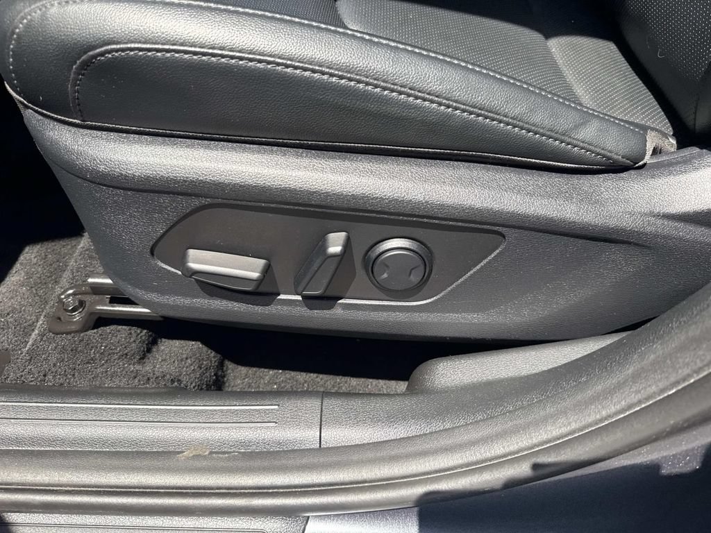 Used 2024 Kia Sportage EX AWD/4WD image 19