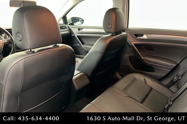 Used 2018 Volkswagen Golf SE image 19
