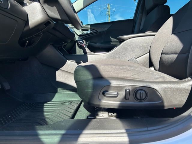 Used 2021 Chevrolet Malibu LS w/ Driver Confidence Package II image 24