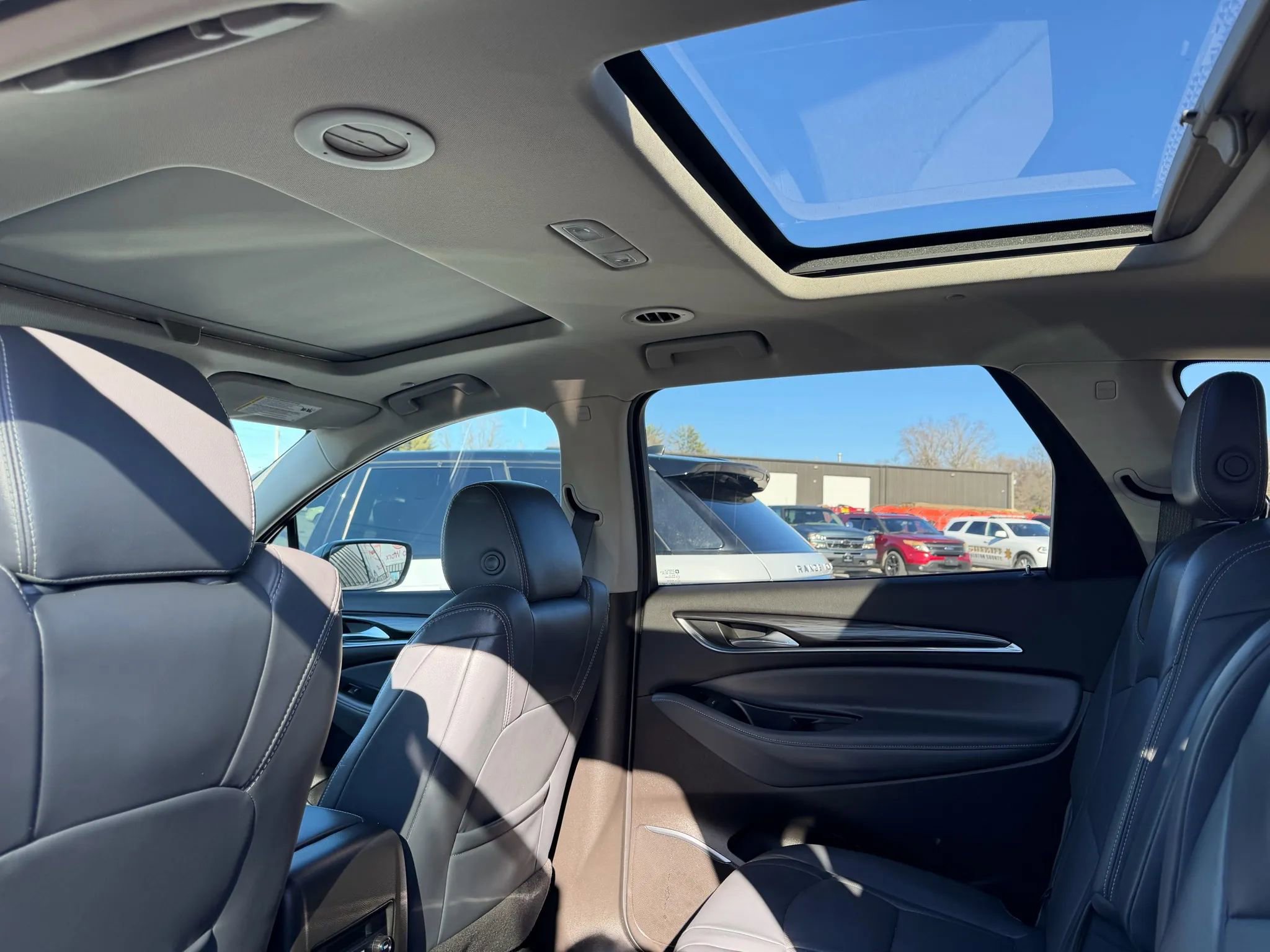 Used 2018 Buick Enclave Premium w/ Experience Buick Package image 18