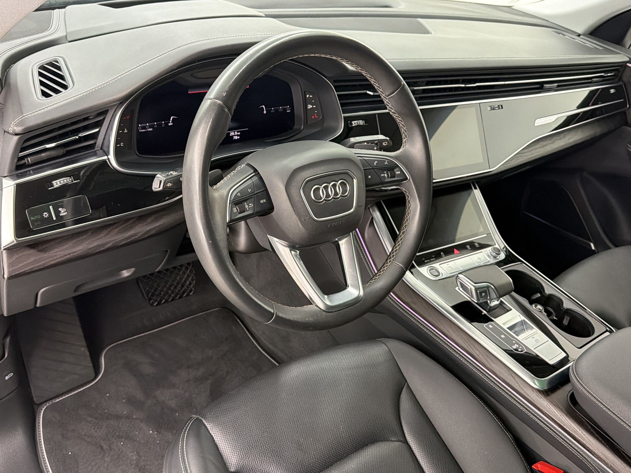 Used 2022 Audi Q8 Prestige w/ Prestige Package AWD/4WD image 4