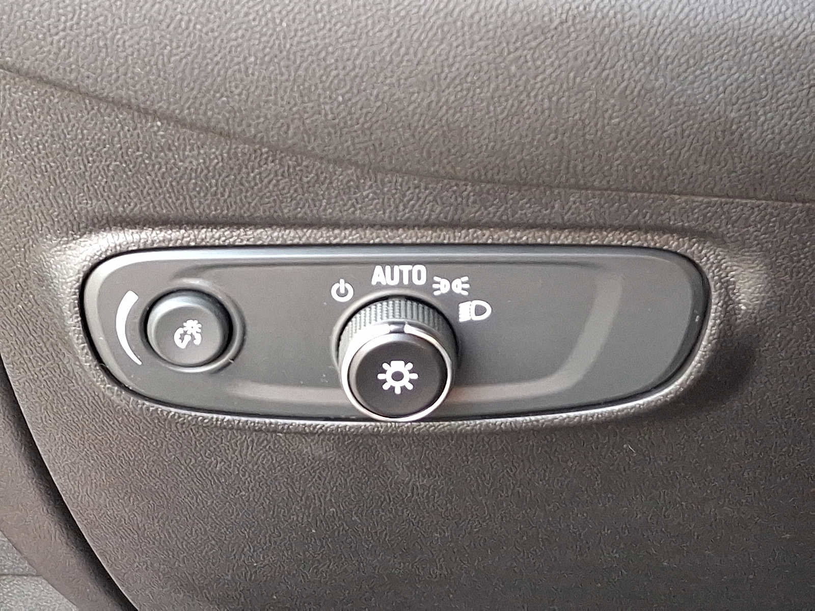 Used 2023 Chevrolet Equinox LT image 26