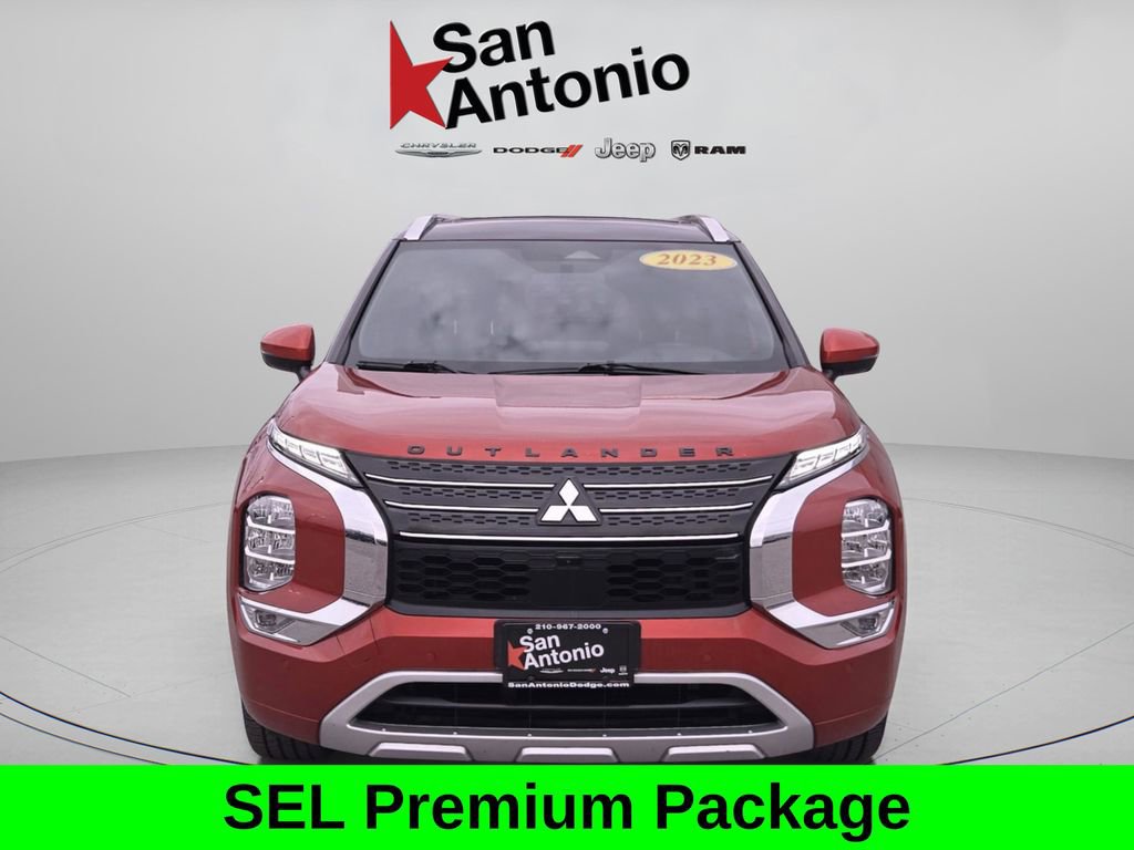 Used 2023 Mitsubishi Outlander SEL image 3