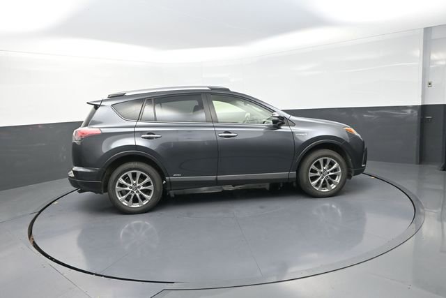 Used 2018 Toyota RAV4 Limited AWD/4WD image 13