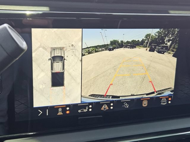 Used 2026 GMC Sierra 2500 AT4X w/ LPO, Black Badging Package AWD/4WD image 36