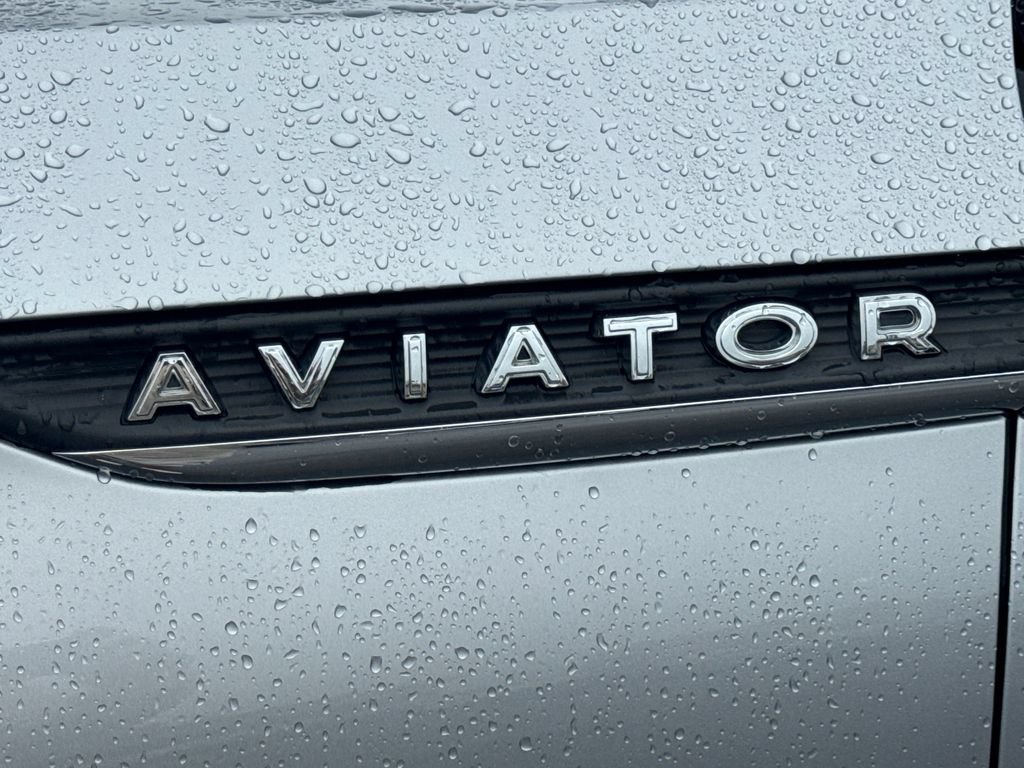 Used 2020 Lincoln Aviator Reserve w/ Equipment Group 201A AWD/4WD image 19