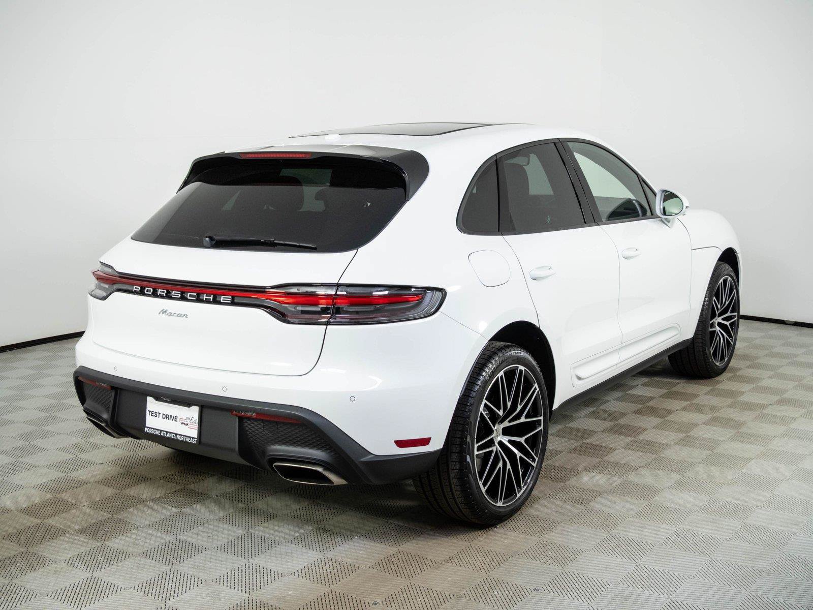 New 2026 Porsche Macan AWD/4WD image 29