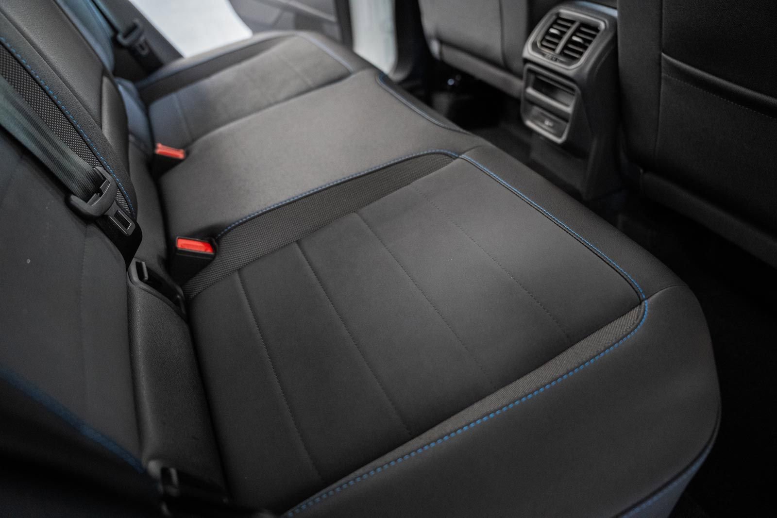 Used 2024 Volkswagen Taos SE AWD/4WD image 36