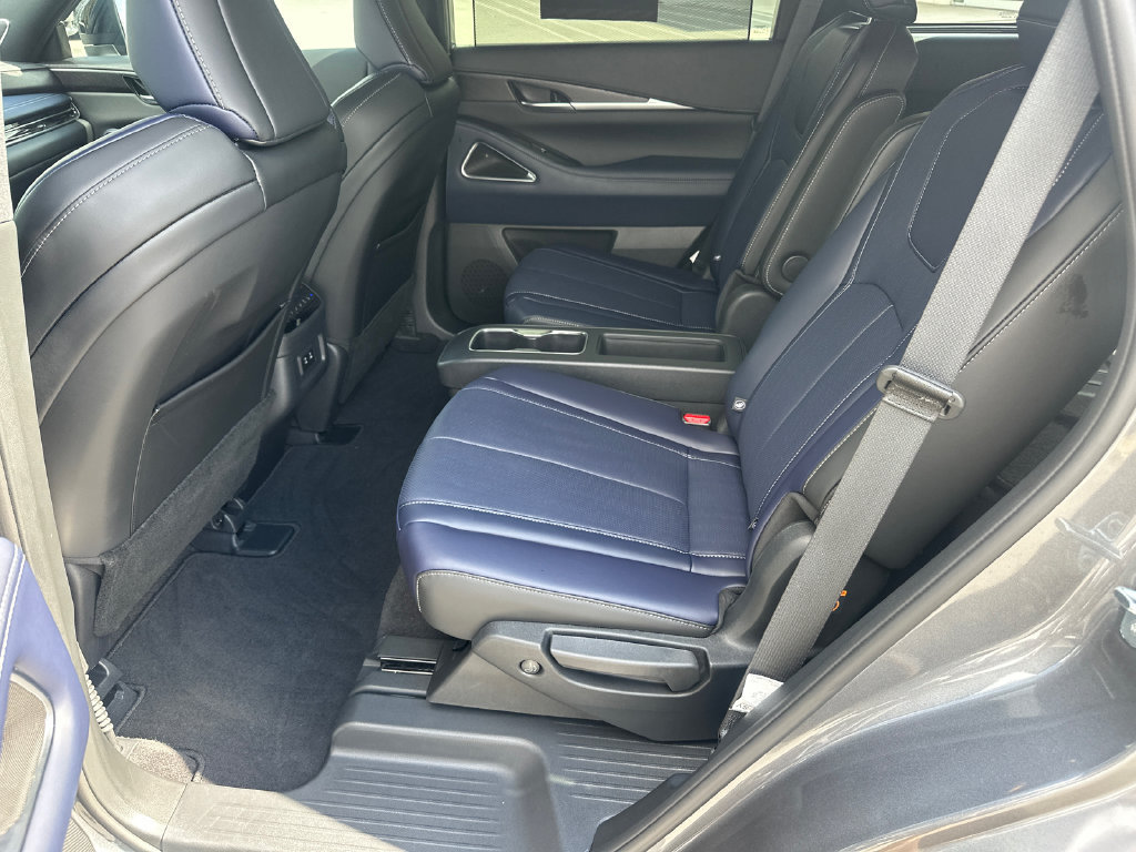 Certified 2026 INFINITI QX60 Sport w/ Dark Cargo Package AWD/4WD image 17