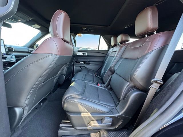 Used 2022 Ford Explorer Platinum w/ Equipment Group 601A image 34