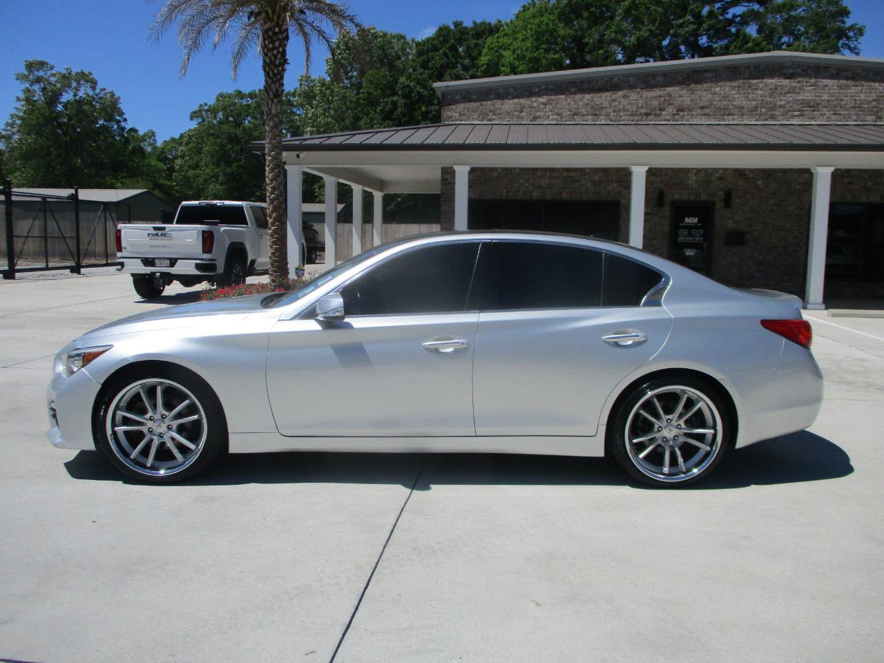 Used 2014 INFINITI Q50 Premium w/ Spare Tire Package image 2