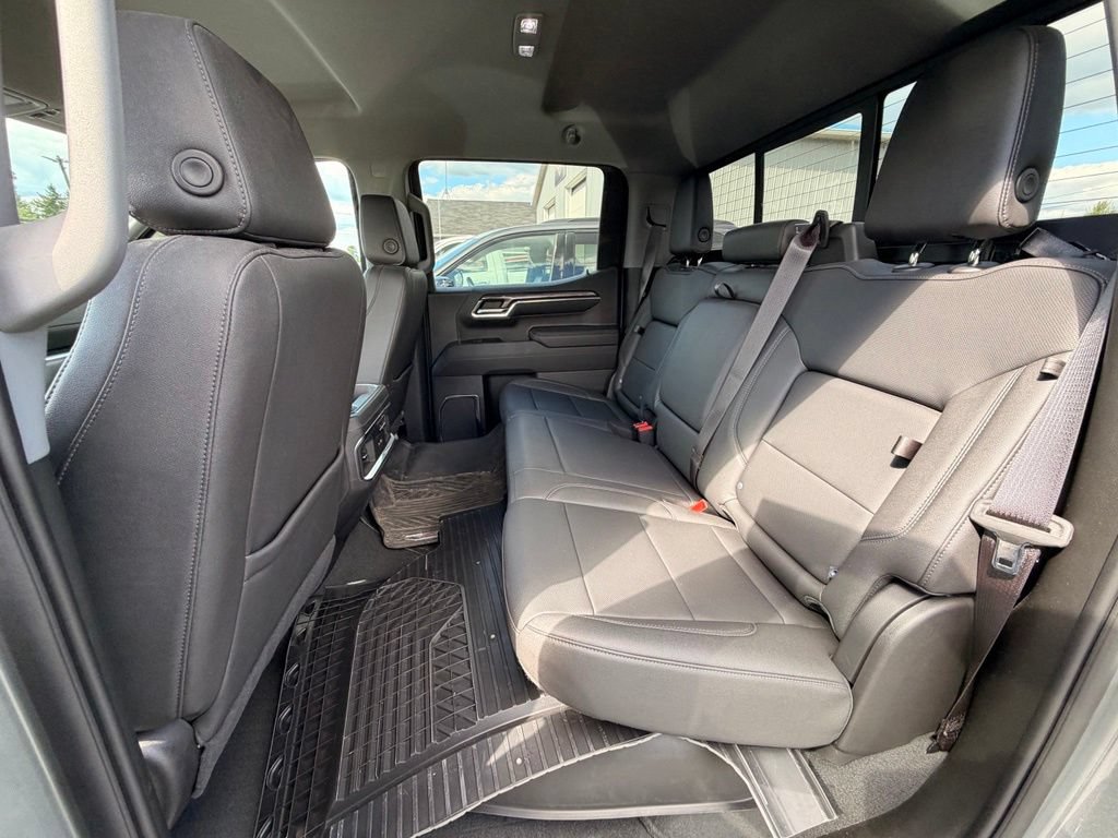 Used 2023 Chevrolet Silverado 1500 LTZ AWD/4WD image 11