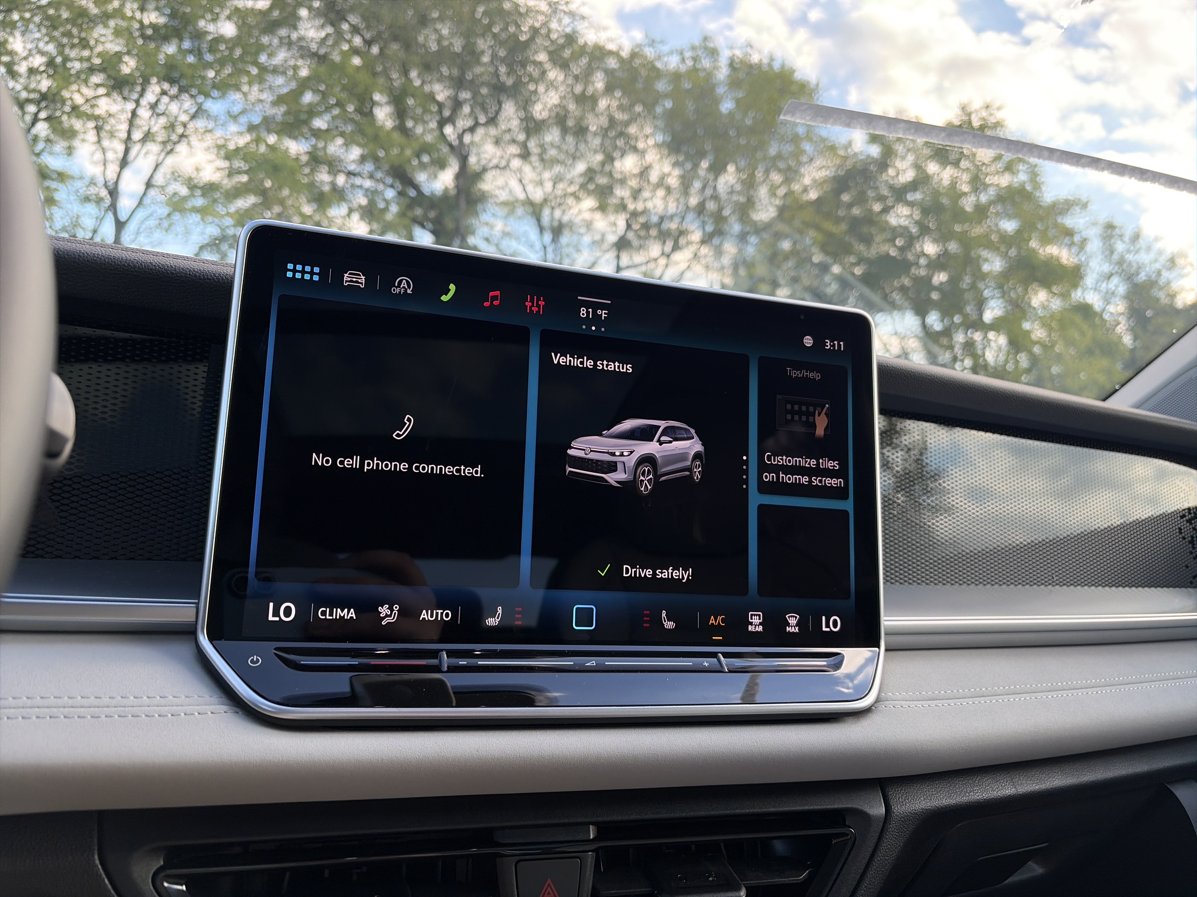 New 2026 Volkswagen Tiguan SE AWD/4WD image 25
