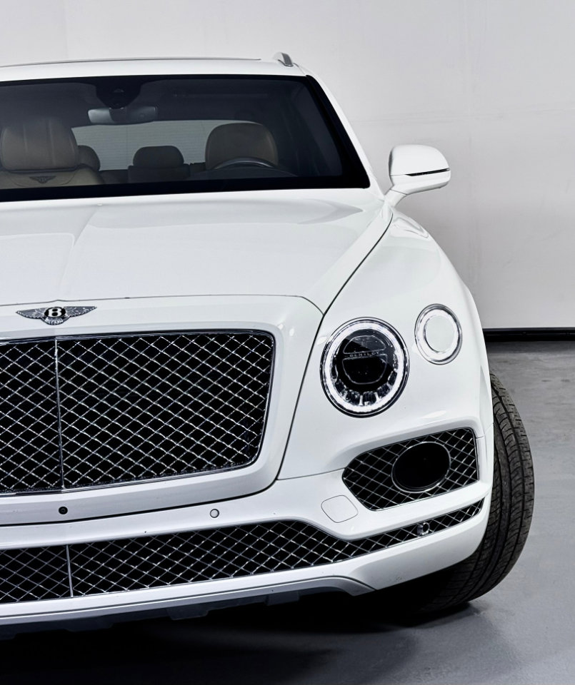 Used 2018 Bentley Bentayga image 6