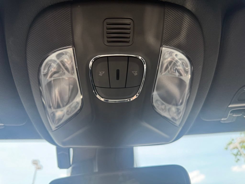Certified 2022 Jeep Compass Latitude AWD/4WD image 31