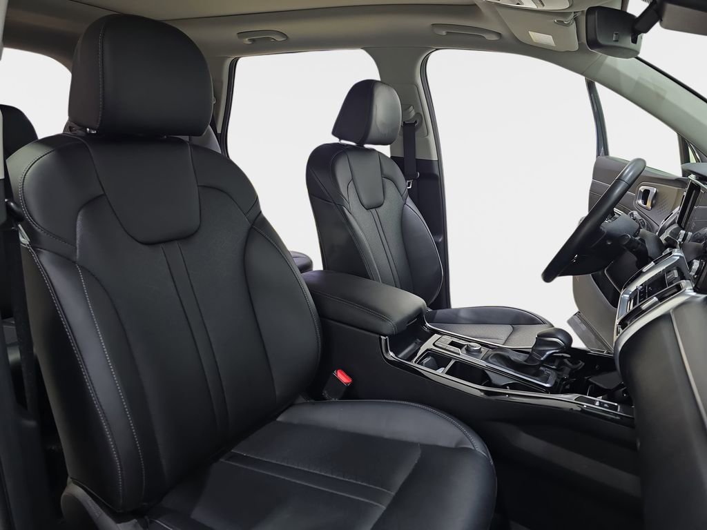 Used 2023 Kia Sorento SX image 12