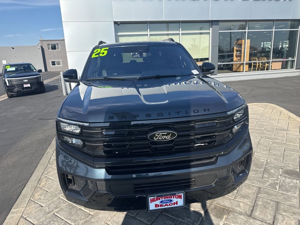 Used 2025 Ford Expedition Platinum w/ Stealth Performance Package image 34