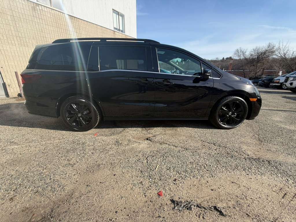 Used 2024 Honda Odyssey Sport image 7