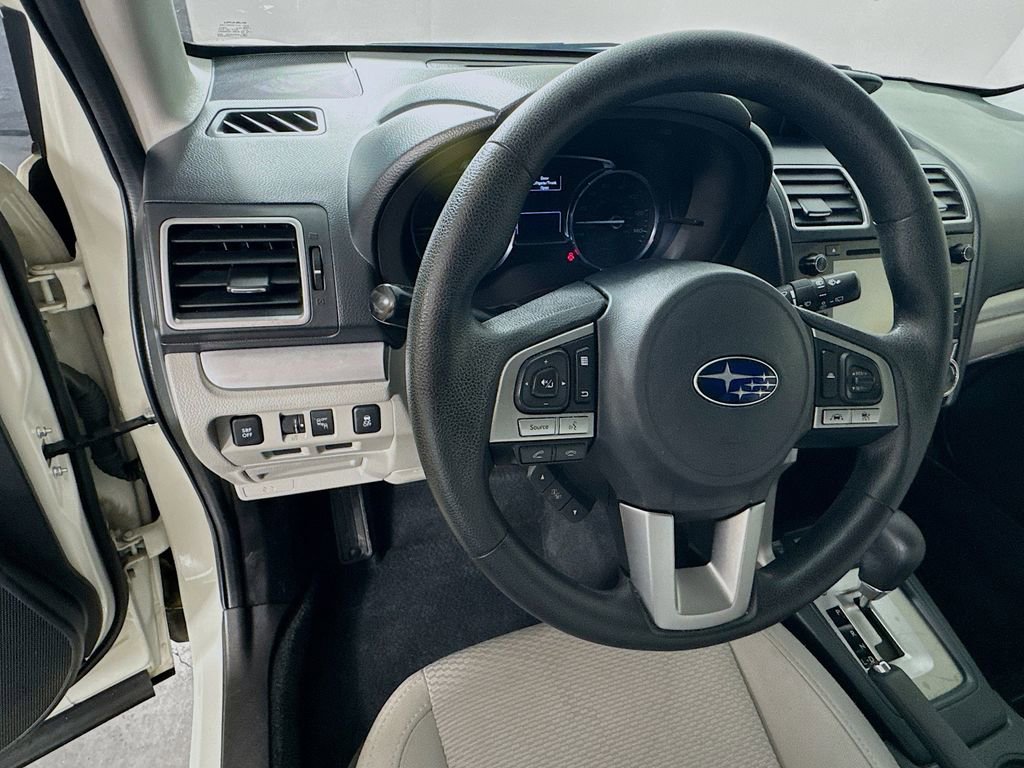 Used 2017 Subaru Forester 2.5i Premium AWD/4WD image 11