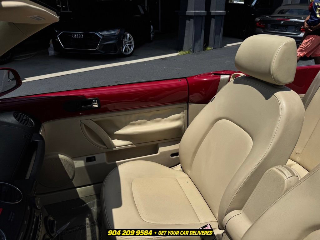 Used 2006 Volkswagen Beetle Convertible w/ Package 1 FWD image 25